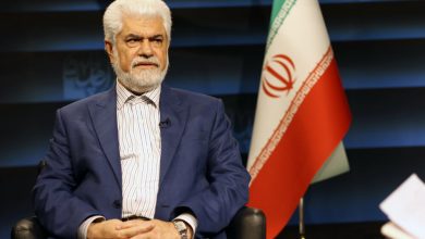 3105566 به گزارش خبرنگار مهر، حسینعلی شهریاری، در برنامه صف اول، از روند تخصیص ارز به حوزه سلامت انتقاد کرد و گفت: این تاخیرها باعث می‌شود که روند تأمین کالاهای سلامت دچار مشکل شود و مردم آسیب ببینند.