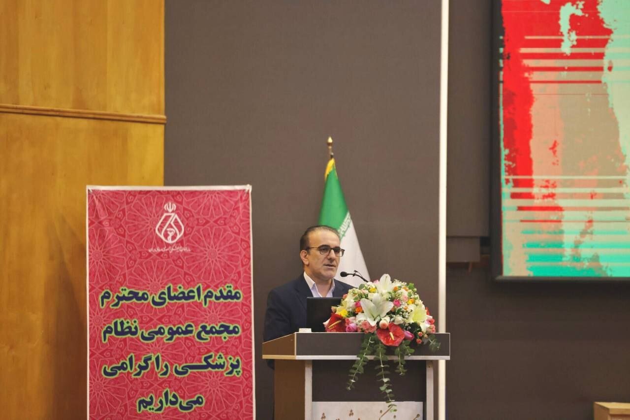 4715463 به گزارش خبرگزاری مهر، محمد رئیس زاده، روز جمعه ۵ آبان ۱۴۰۲ در جلسه مجمع عمومی سازمان نظام پزشکی با تبریک به هیأت رئیسه جدید شورای عالی سازمان نظام پزشکی، گفت: اخیراً در کمیسیون تلفیق مجلس فردی ناگهان پیشنهاد داده که چون امضای الکترونیک در انحصار نظام پزشکی است و نباید این طور باشد، پیشنهاد شده که امضای الکترونیک را وزارت بهداشت بررسی و رصد کند و نظام پزشکی و برخی مراکز اجازه صدور آن را داشته باشند.