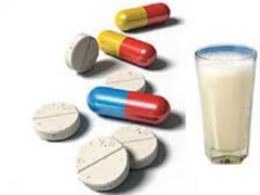 استفاده ی روزانه از مکمل آهن ، توانایی ذهنی و فیزیکی کودکان را افزایش می دهد: 1 a752b 1 <p>کم خونی و فقر آهن در کشورهای در حال توسعه بیشتر دیده میشود و عوامل
متعددی از قبیل : رژیم غذایی نامناسب ، اختلالات ژنتیکی و انواع بیماری های انگلی
در آن دخیل هستند.بر اساس مطالعات محققان کودکانی که کم خونی فقر آهن آنها درمان شده
است ، نمراتشان به میزان قابل توجهی رشد داشته است.یکی دیگر از تاثیرات مکمل های آهن ، افزایش قد و وزن این کودکان بود
.مصرف مکمل ها ی آهن ، میزان کم خونی را تا 79 درصد کاهش میدهد.کم خونی توسط یک تست ساده ی خون و بررسی سطح هموگلوبین قابل تشخیص
است.برای مشاهده ی آخرین پیشنهادات ویژه و تخفیف های فوق العاده به وب سایت جدید ما به آدرس زیر مراجعه کرده و در کلوپ مشتریان ثبت نام کنیدwww.ideal-clinic.irفقط خانومها بخوانند ... !!!فقط خانومها بخوانند ... !!!تنگ کردن واژن با جدیدترین تکنولوژی آمریکا هم اکنون در کلینیک ایده آلبرای اطلاعات بیشتر و مشاهده فیلم روی لینک زیر کلیک کنیدتنگ کردن واژن با لیزر</p>