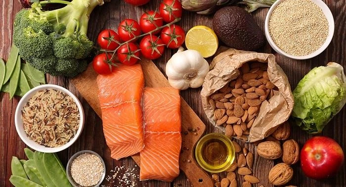 مناسبترین رژیم غذایی در کبد چرب 1 مواد غذایی مناسب رژیم کبد چرب.webp اگر به بیماری کبد چرب مبتلا هستید، به این معنی است که چربی بیش از حد در کبد شما وجود دارد، که باعث میشود کارایی آن در دفع سموم بدن کمتر شود.